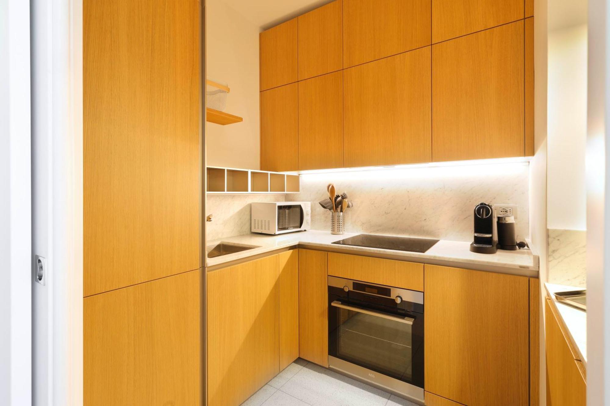 Luxury Apartment Con Terrazza, Palestra, Cowork & Box Privato Милан Экстерьер фото