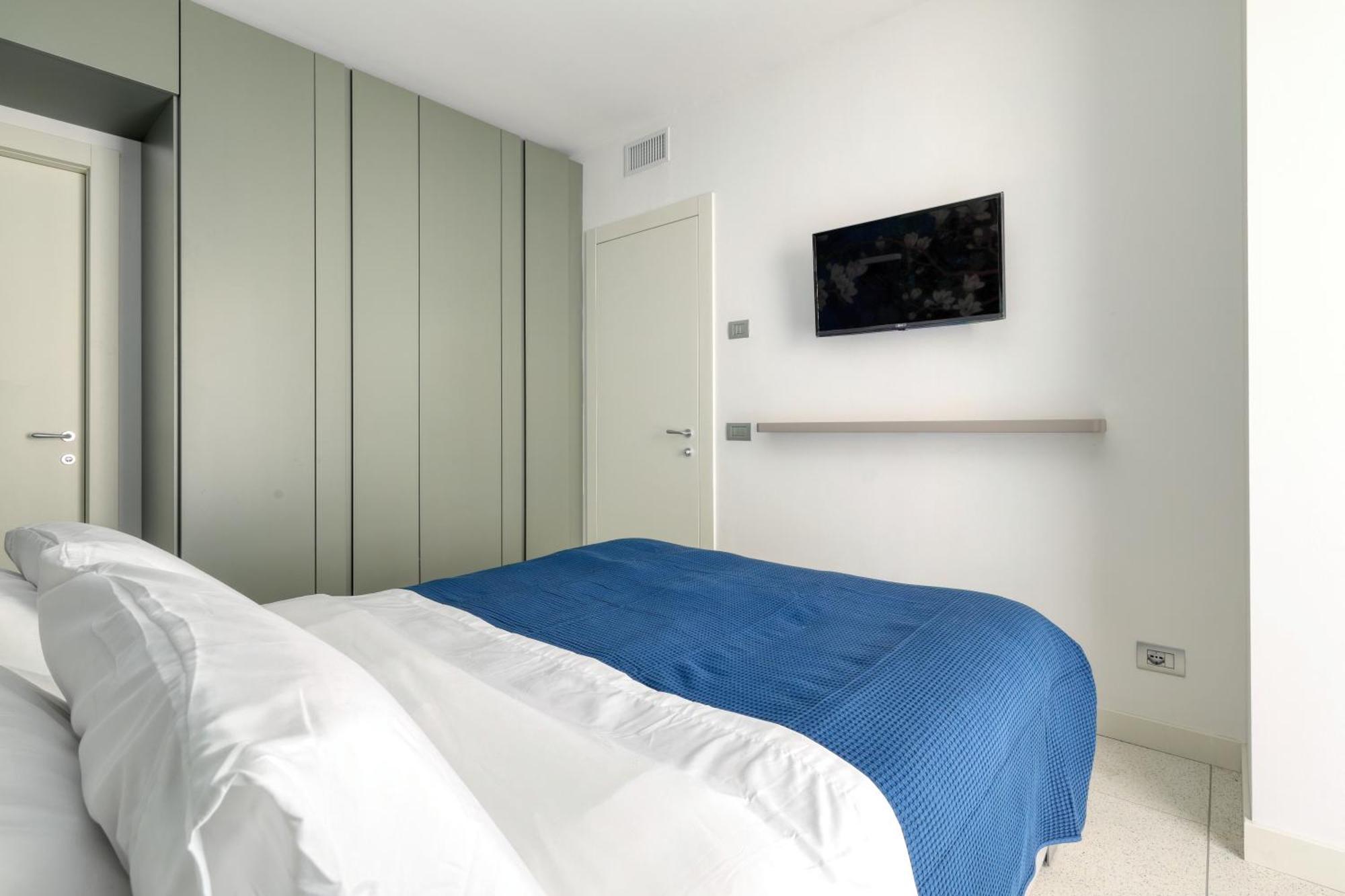 Luxury Apartment Con Terrazza, Palestra, Cowork & Box Privato Милан Экстерьер фото