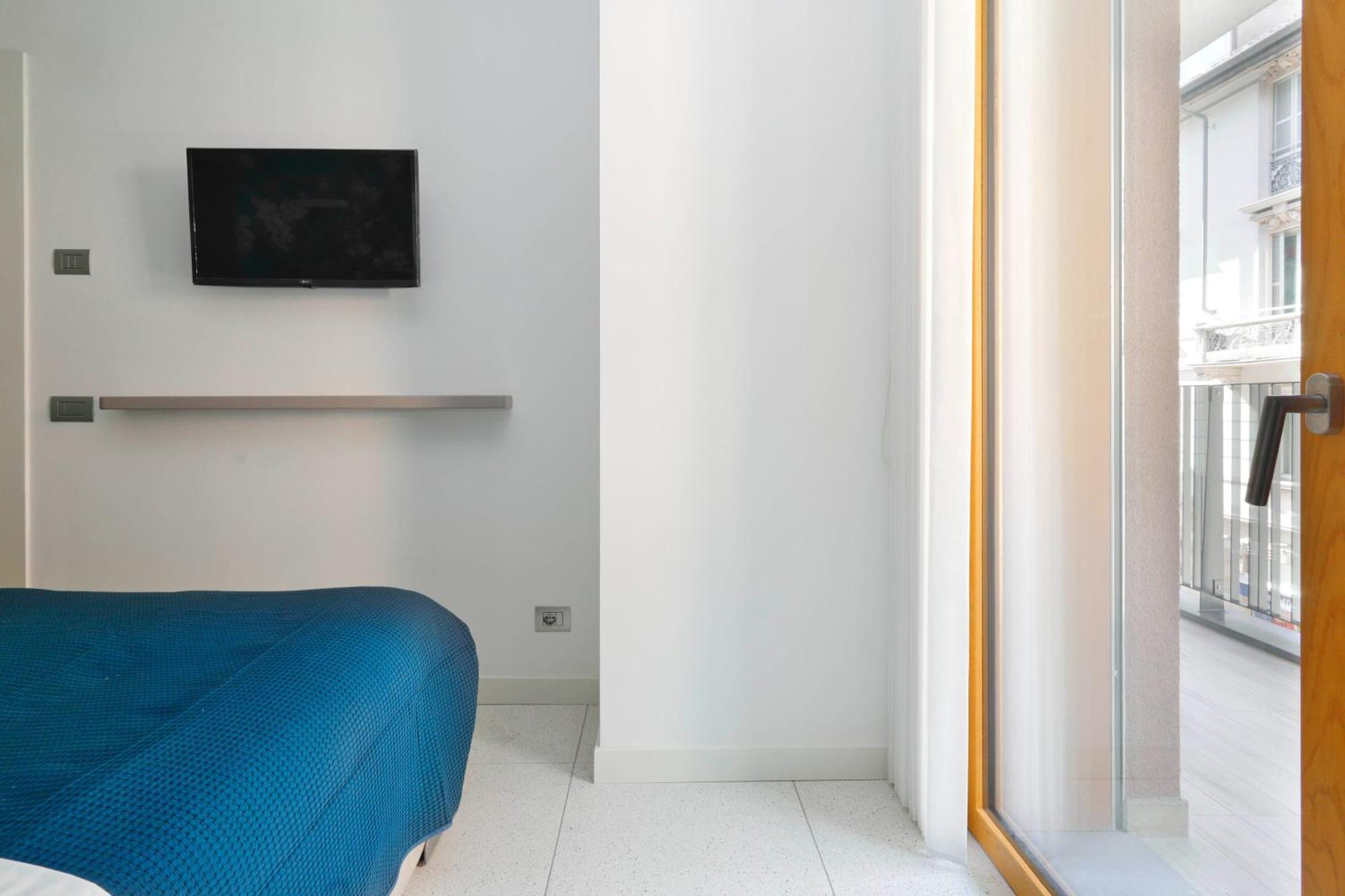 Luxury Apartment Con Terrazza, Palestra, Cowork & Box Privato Милан Экстерьер фото